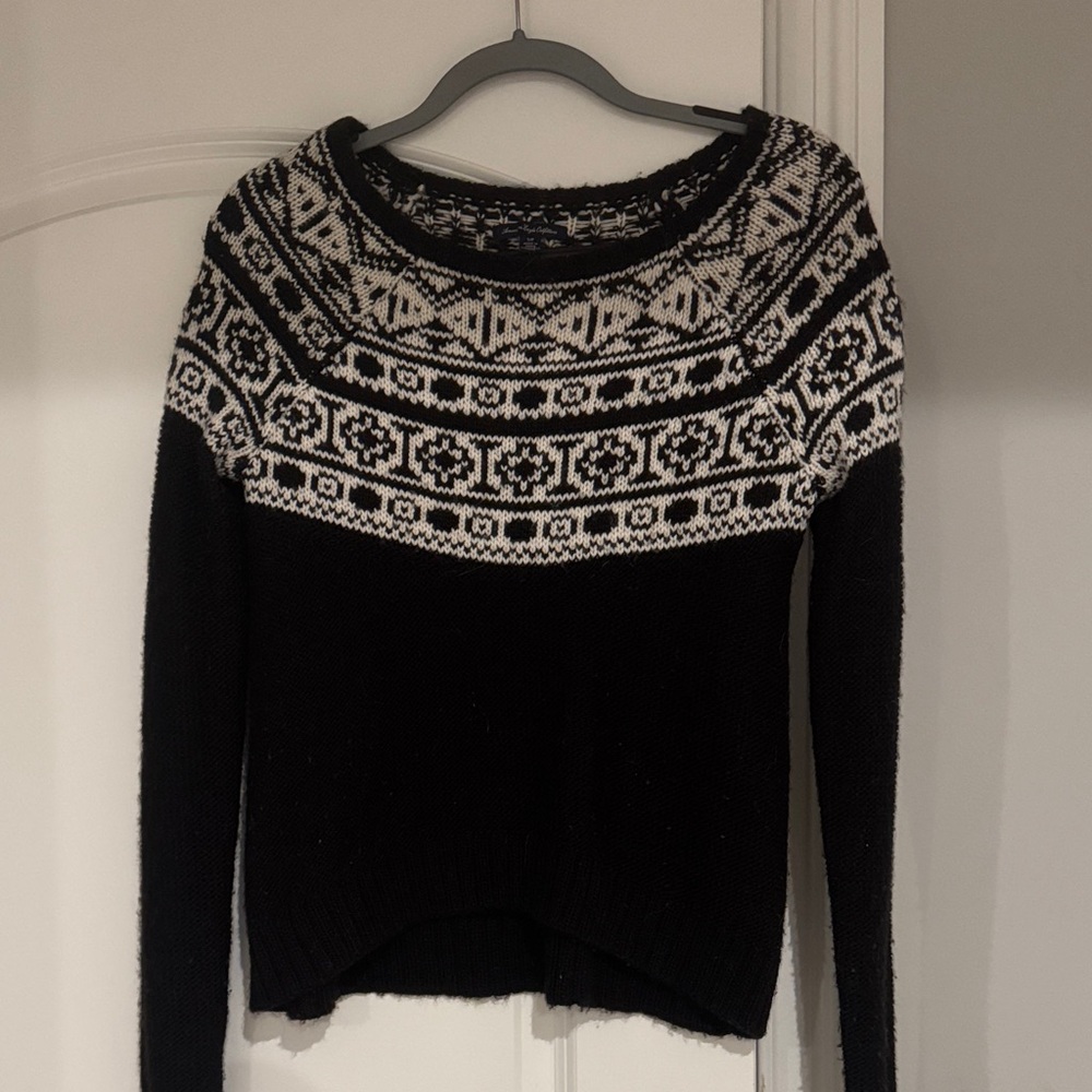 American Eagle Outfitters Black and White Patterned Sweater
